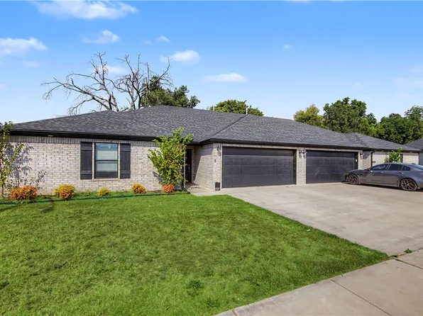 304 Tricha Cir #A, Gravette, AR 72736