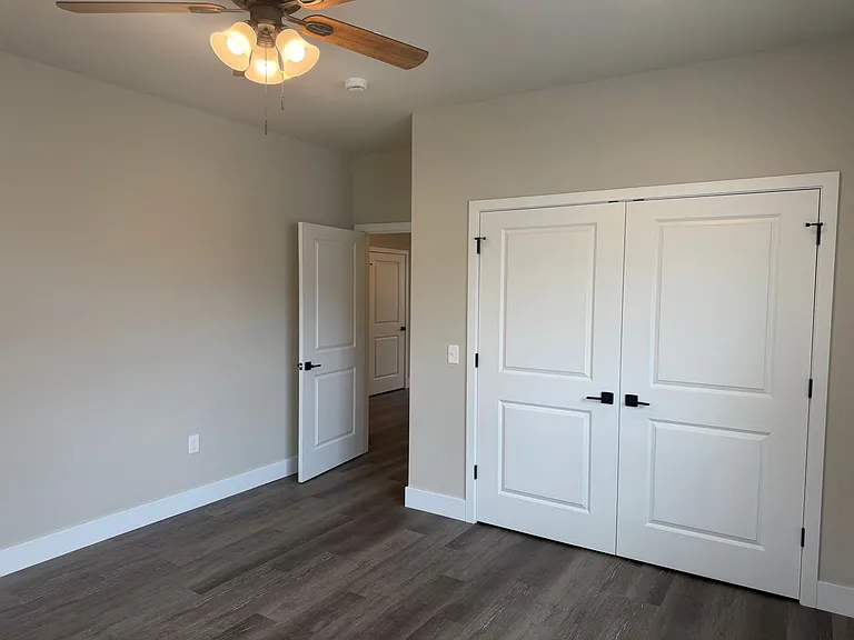 Salem Run Apartments Phase 2 — Photo 409