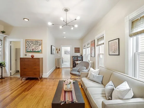 42 Union St #2, Cambridge, MA 02141