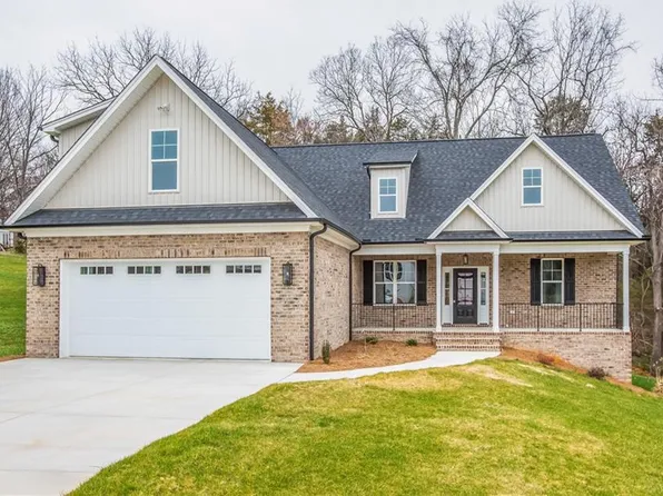 149 Beauchamp Oaks Ct, Advance, NC 27006