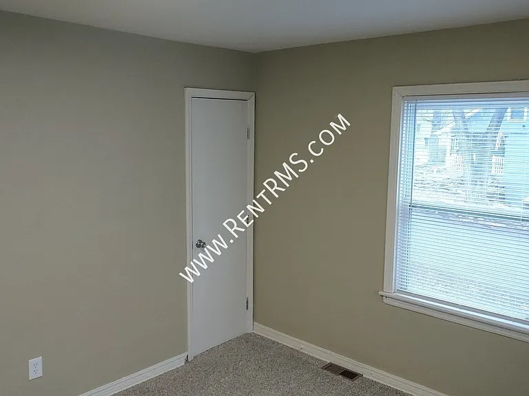 2430 SE Minnesota Ave — Photo 18