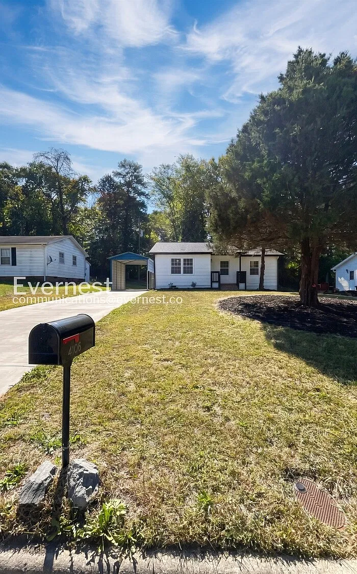 3 bed, 2.0 bath, 1000 sqft, $1,595 — Photo 1