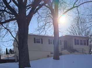 25 Edgemere Rd, Livingston, NJ 07039