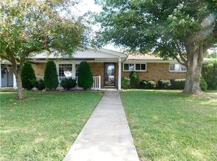 1302 Waverly Dr, Latrobe, PA