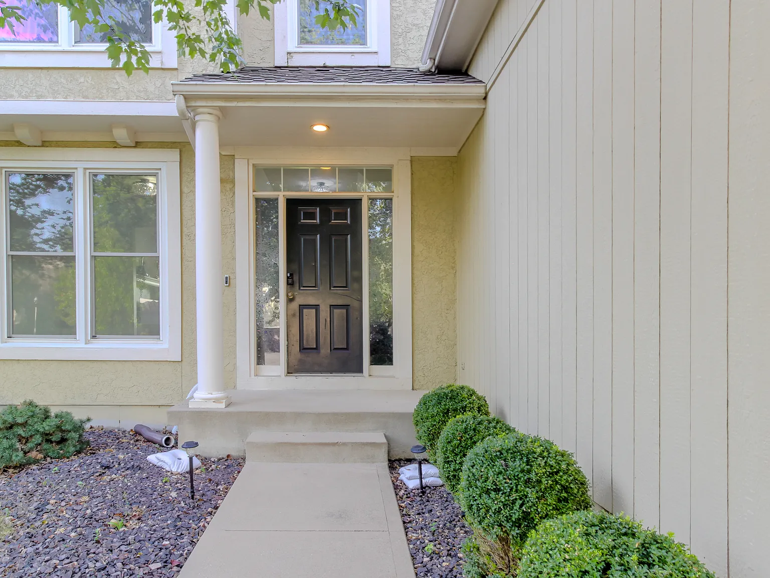 4 bed, 3.5 bath, 3114 sqft, $3,500 — Photo 2