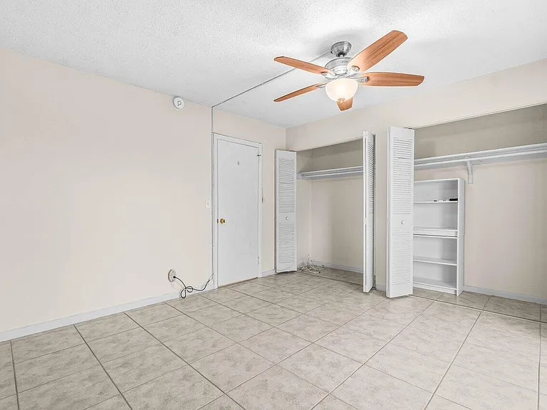 52 Kingswood E #C — Photo 15