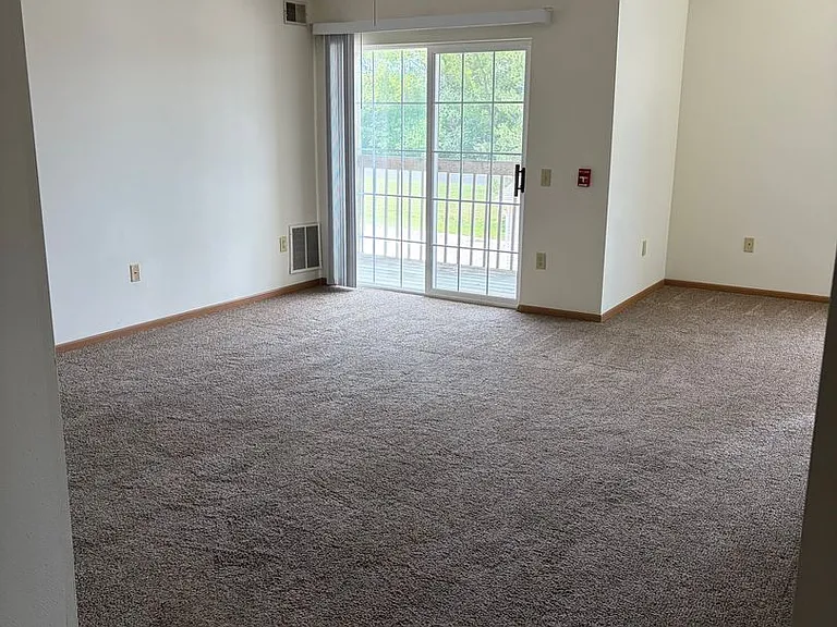 W1087 Lewis Ln — Photo 4