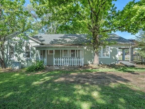 708 E Pine St, Edgewood, TX 75117