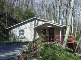 217 Mountain Laurel Rd, Maggie Valley, NC 28751