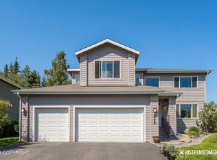 8548 Lassen Cir, Eagle River, AK 99577
