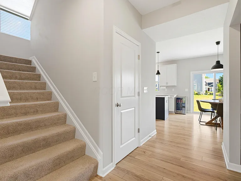 7333 Jergenson Way — Photo 8