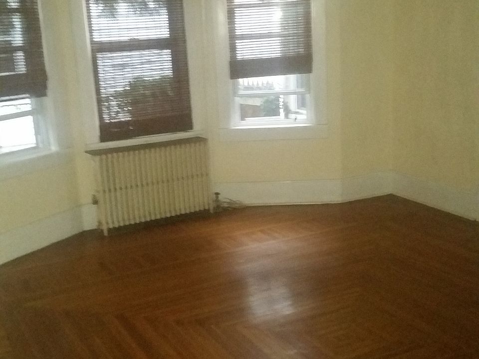 1st image of 21 Dayton Ave