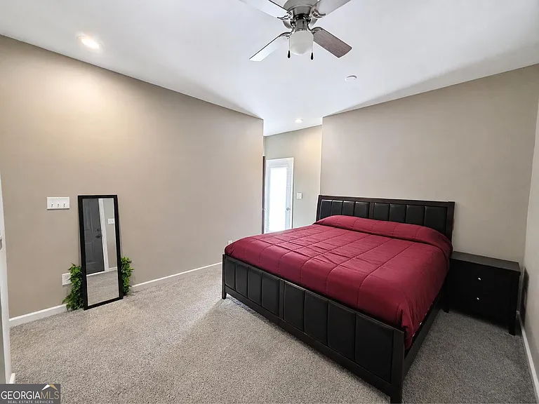 5589 River Rd #B — Photo 23