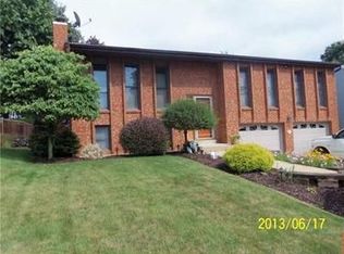 1024 McAllister Dr, New Kensington, PA 15068