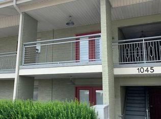 1045 E 10th St APT 202, Cookeville, TN 38501
