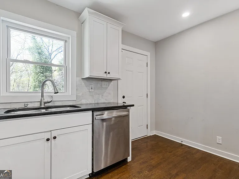 2779 Horse Shoe Dr — Photo 12