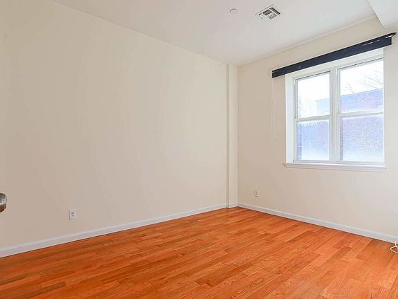5th image of 185 Clifton Pl APT 2F