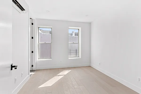 Rented by SERHANT. | media 7