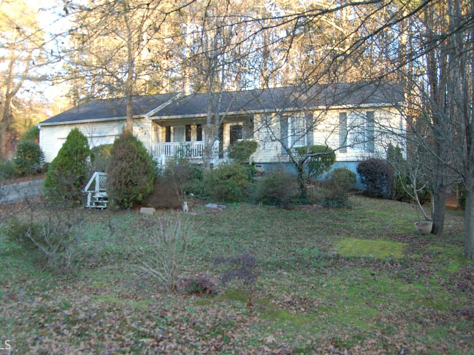 1st image of 2920 Creekwood Dr