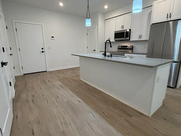 22 E Rittenhouse St #3 — Photo 4