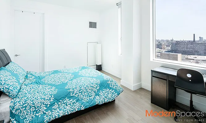 Sold by Modern Spaces | media 6