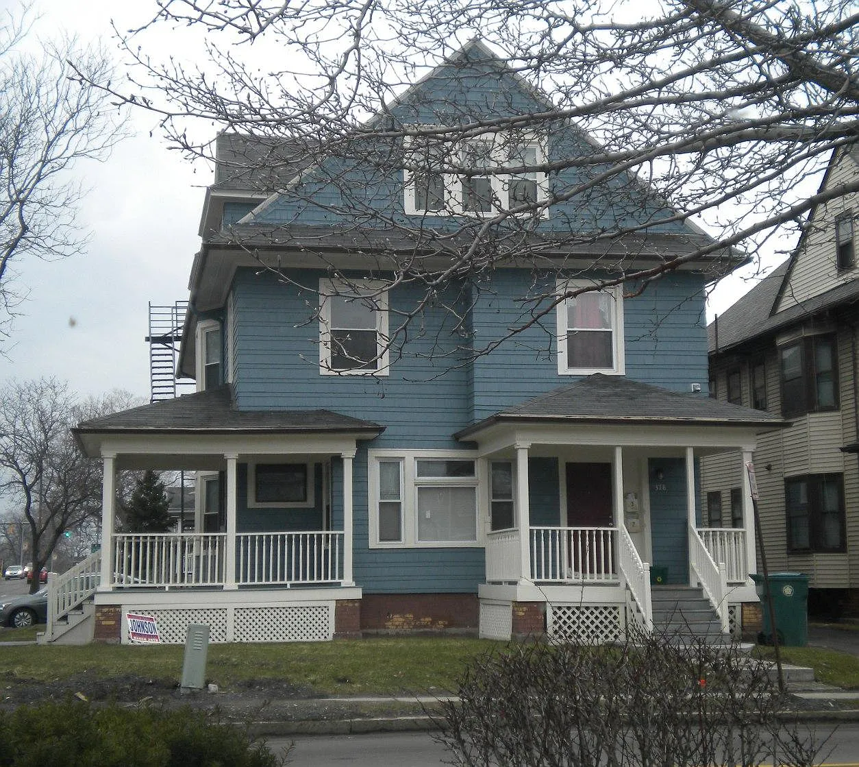 3 bed, 1.5 bath, 1100 sqft, $1,700 — Photo 1