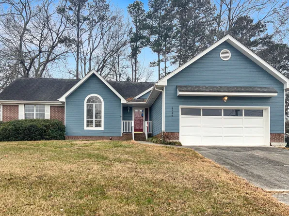 2116 Port Royal Dr, Soddy Daisy, TN 37379