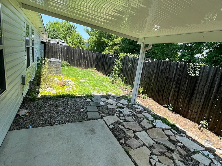 3104 Pleasant Valley Cir — Photo 14