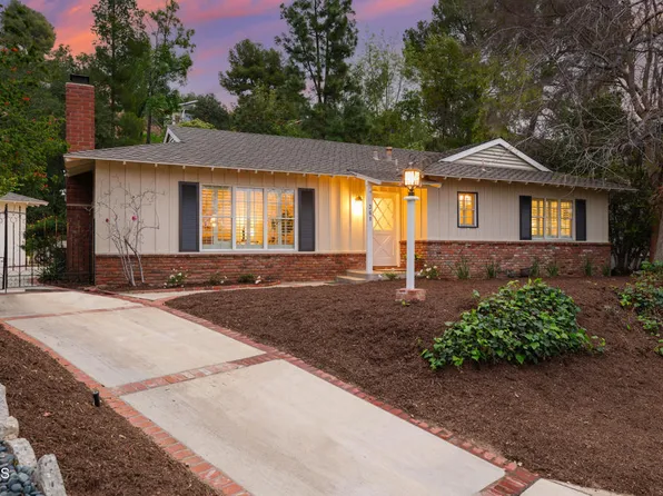 361 Mellow Ln, La Canada Flintridge, CA 91011