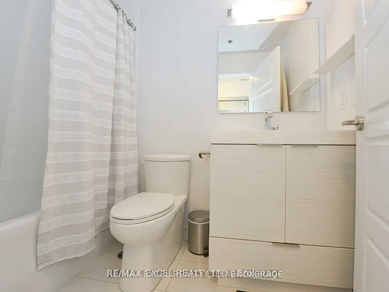 318 Richmond St W #2502 — Photo 14
