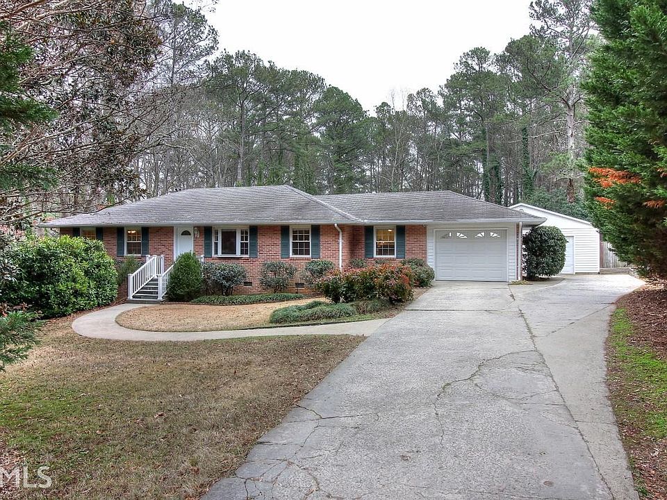 1st image of 2150 Clearwater Dr SE