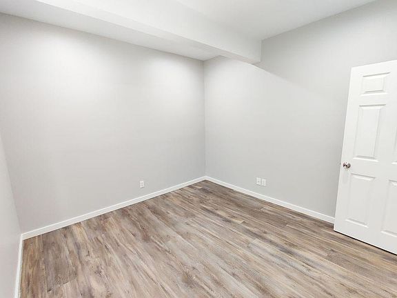 4th image of 1519 W 12th Pl #2