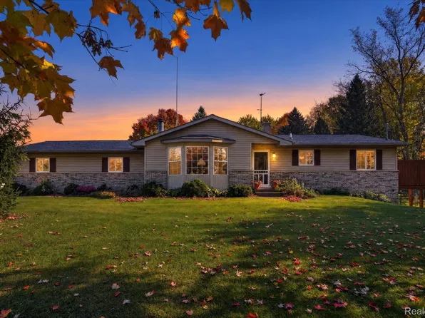 3876 Harmon Rd, Saint Johns, MI 48879