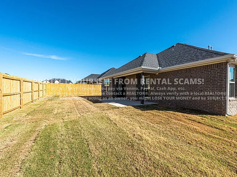 410 Coconut Ln — Photo 15