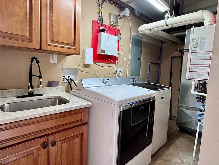 762 Columbus Pkwy — Photo 29