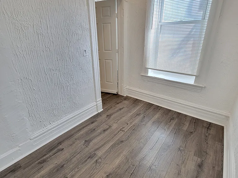 1359 W Walton St #1B — Photo 13