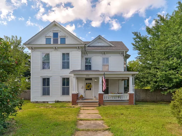 925 W Walnut Street, Springfield, MO 65806