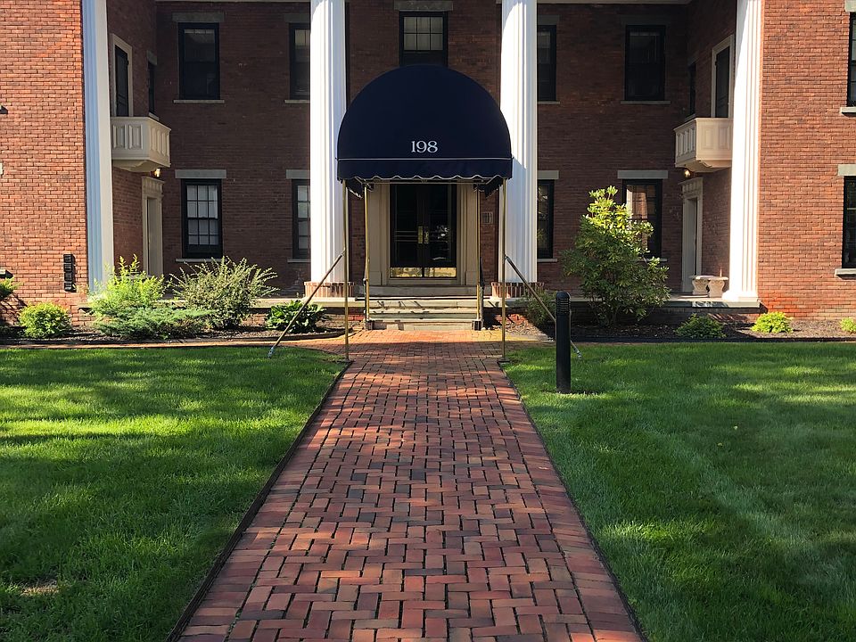 1st image of 198 Pawling Ave APT 22