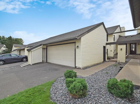 3502 Brookdale Dr N, Brooklyn Park, MN 55443