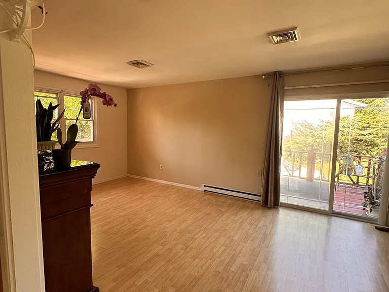 4902 Creek Dr — Photo 8