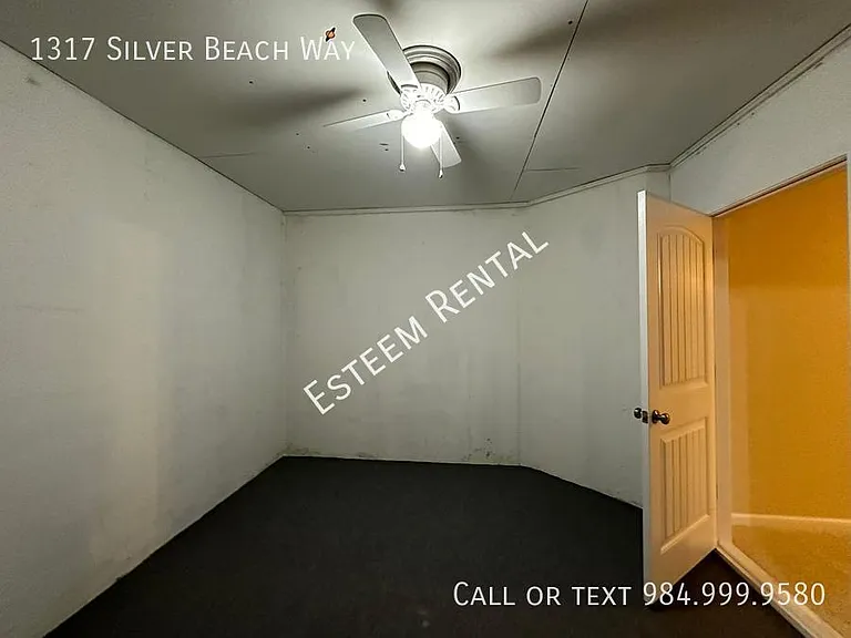 1317 Silver Beach Way — Photo 31