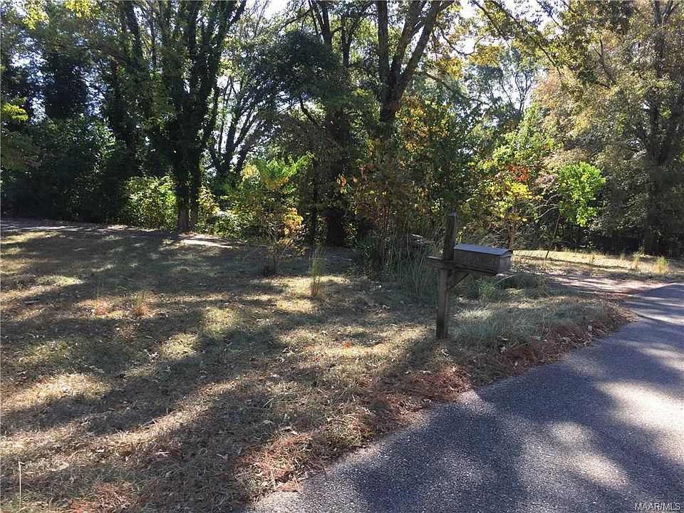 2nd image of 325 Lakewood Dr