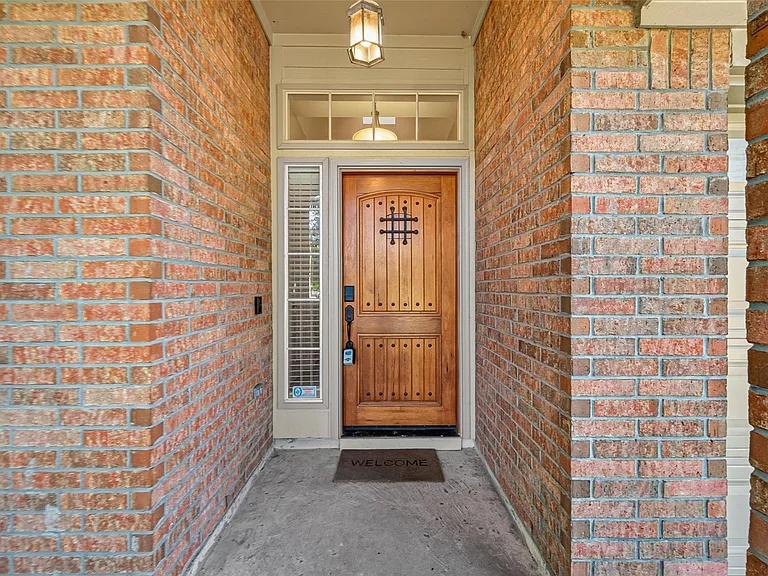 3719 Apple Hollow Ln — Photo 3