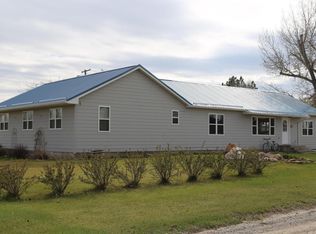 302 Dupuyer Ave, Valier, MT 59486