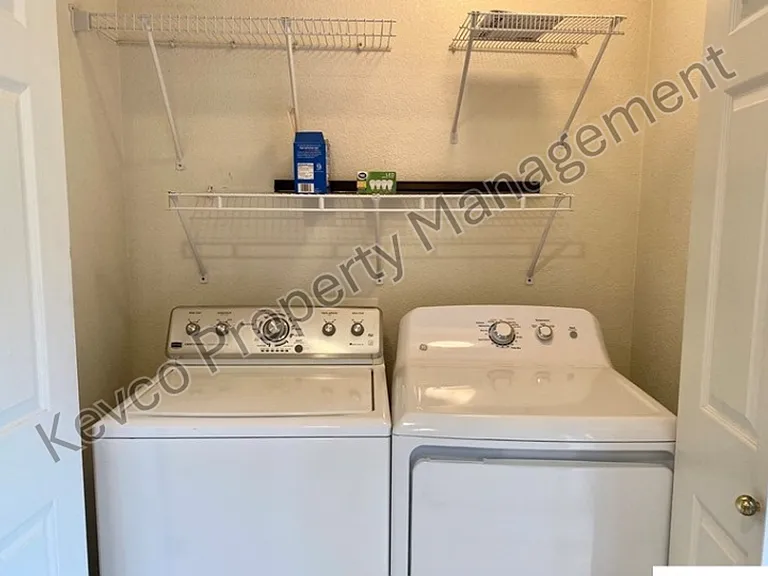 3433 Bale Dr — Photo 6