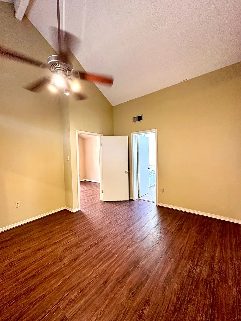 3br 2ba Lsu Area — Photo 2