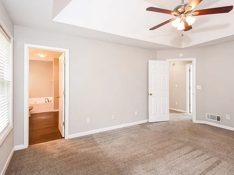 3042 Lexington Ave — Photo 11