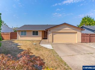 1035 Sparrow Dr NE, Salem, OR