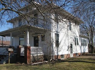 710 E Adams St, Rushville, IL 62681