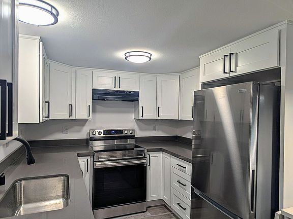 4th image of 1722 217th St SW APT C